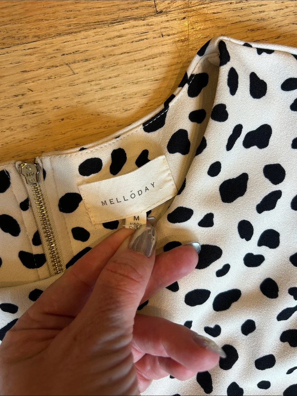 MELLODAY Black and White Dalmatian Print Puff Sleeve Blouse - Picture 4 of 8